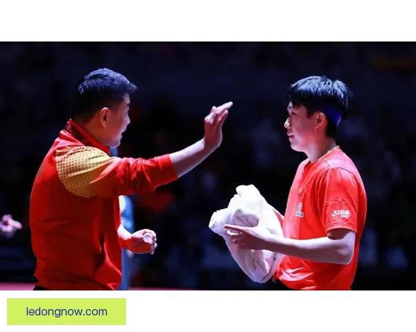 师娘落泪心疼刘国正妻子哽咽王楚钦独背国旗前行这一幕太揪心至极